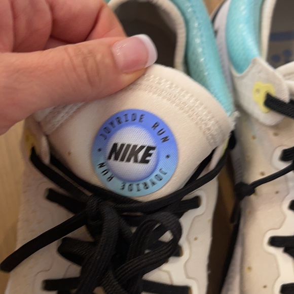 Nike Joyride Running Shoes - Picture 2 of 5
